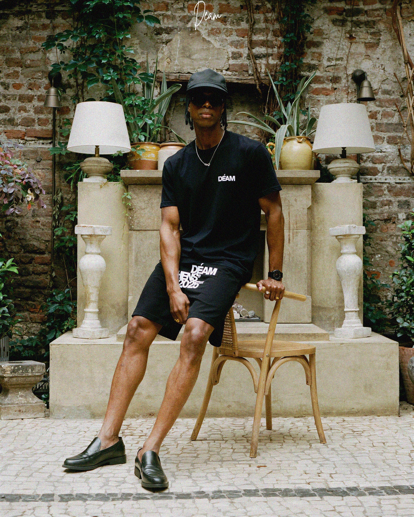 DEAM BLACK COTTON SHORTS WITH LOGO PRINT